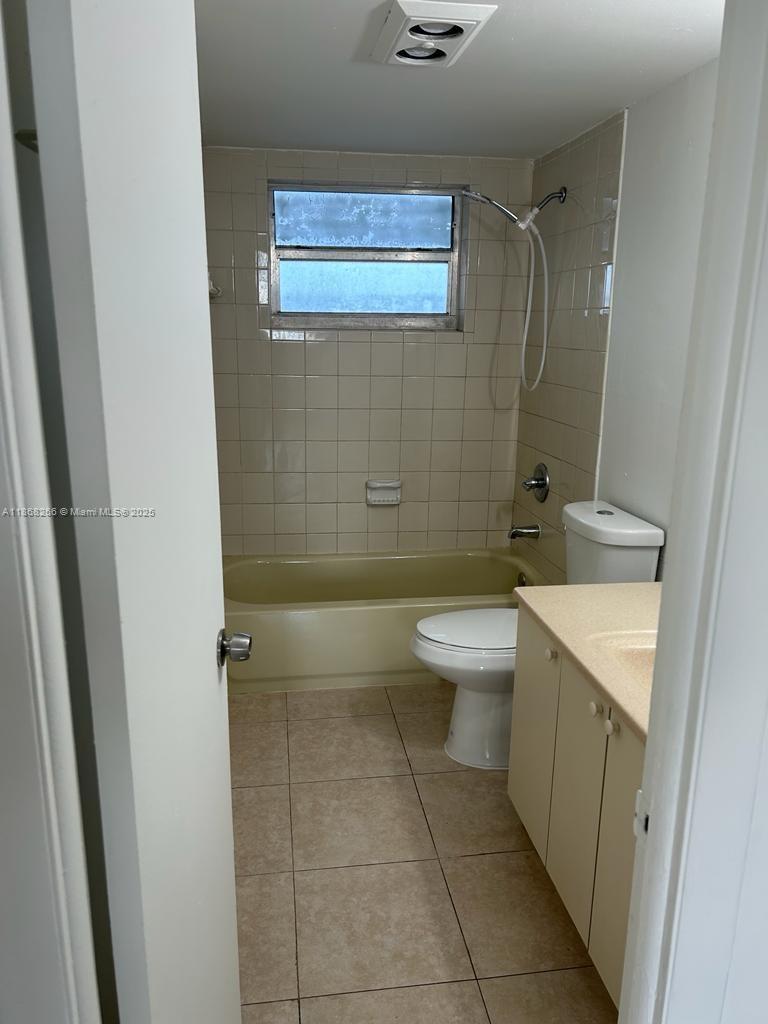 15600 Northwest 7th Avenue, Unit 805 Miami, FL 33169 - Photo 9 of 19