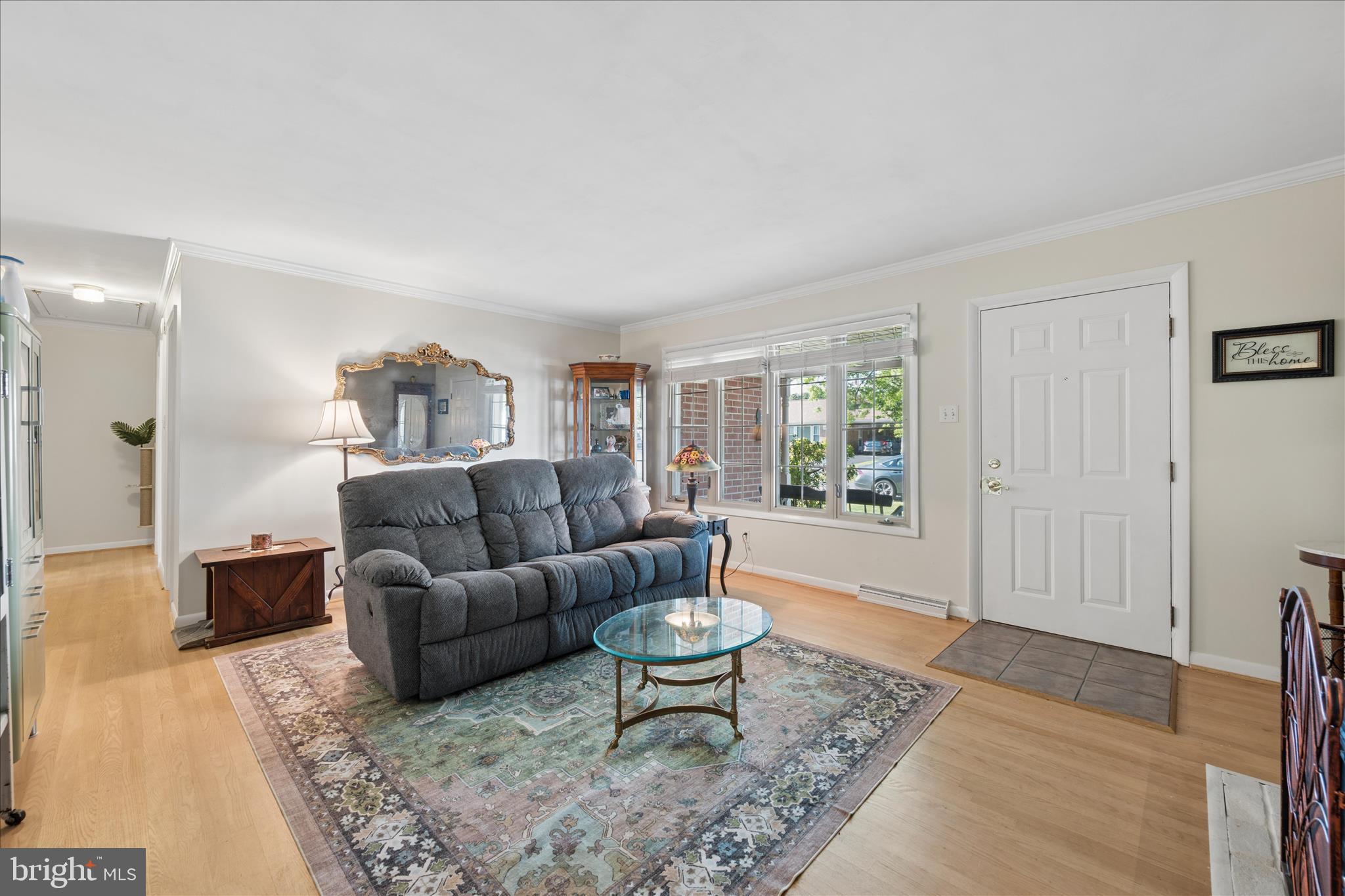 17223 Clover Leaf Road Hagerstown, MD 21740 - Photo 6 of 59 Living Room