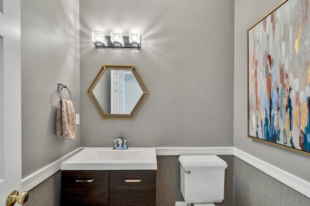 8 Carter Drive Natick, MA 01760 - Photo 15 of 36