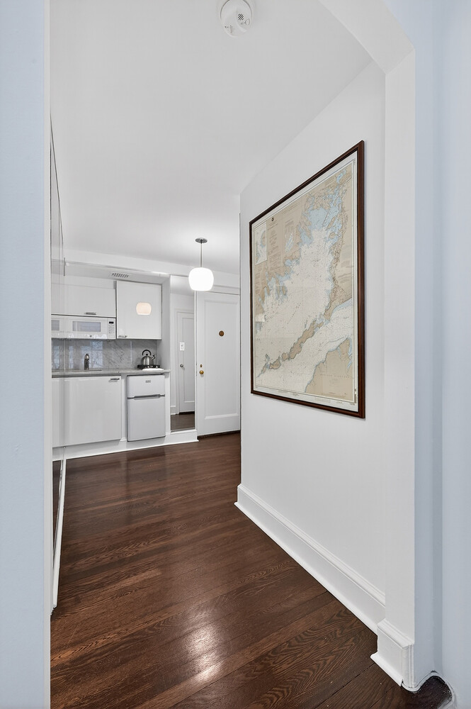 203 East 72nd Street, Unit 3N Manhattan, NY 10021 - Photo 6 of 14