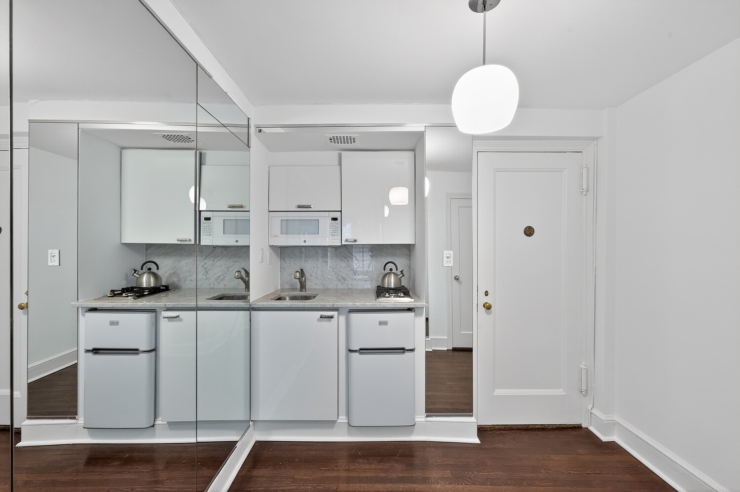 203 East 72nd Street, Unit 3N Manhattan, NY 10021 - Photo 8 of 14
