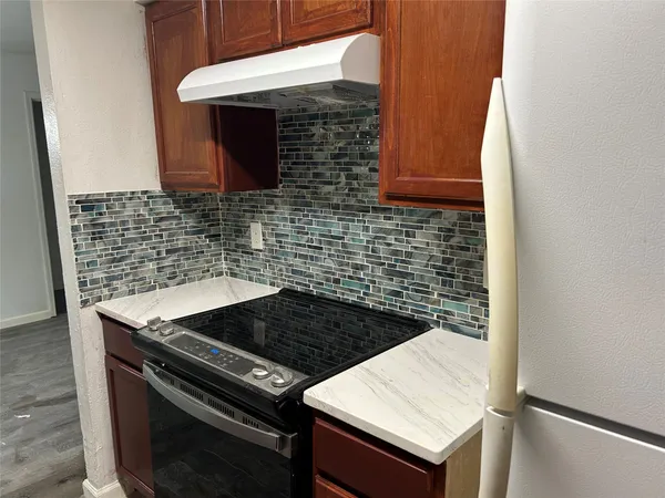 $110,000 | 9700 Leawood Boulevard, Unit 1407, Houston, TX 77099