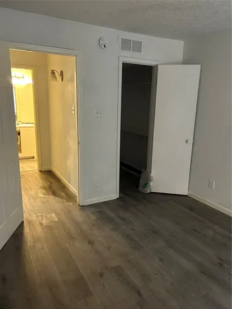 $110,000 | 9700 Leawood Boulevard, Unit 1407, Houston, TX 77099