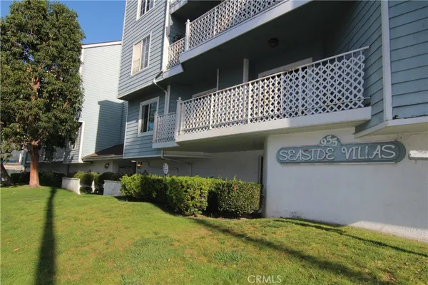 $2,475 | 955 East 3rd Street, Unit 204, Long Beach, CA 90802