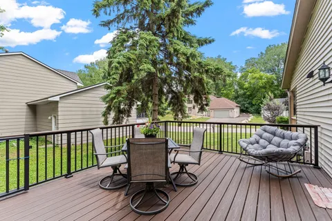 $425,000 | 12 Oak Shore Drive, Burnsville, MN 55306