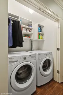 $1,150,000 | 1152 West Newport Avenue, Unit 1, Chicago, IL 60657