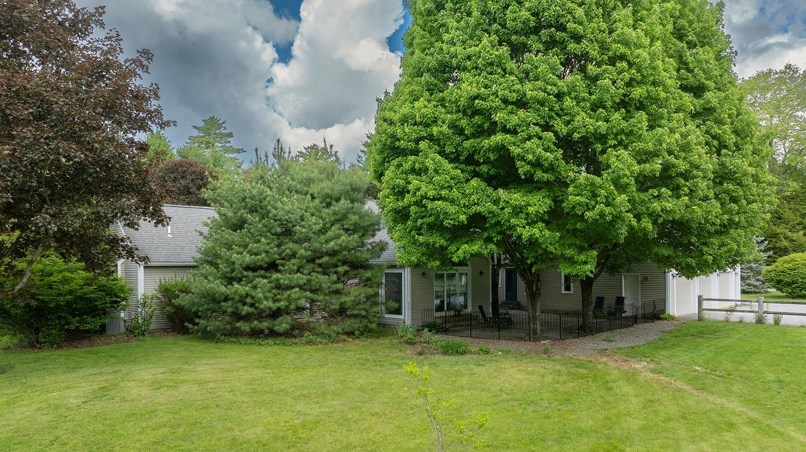 860 Briar Hill Road Hopkinton, NH 03229 - Photo 44 of 47
