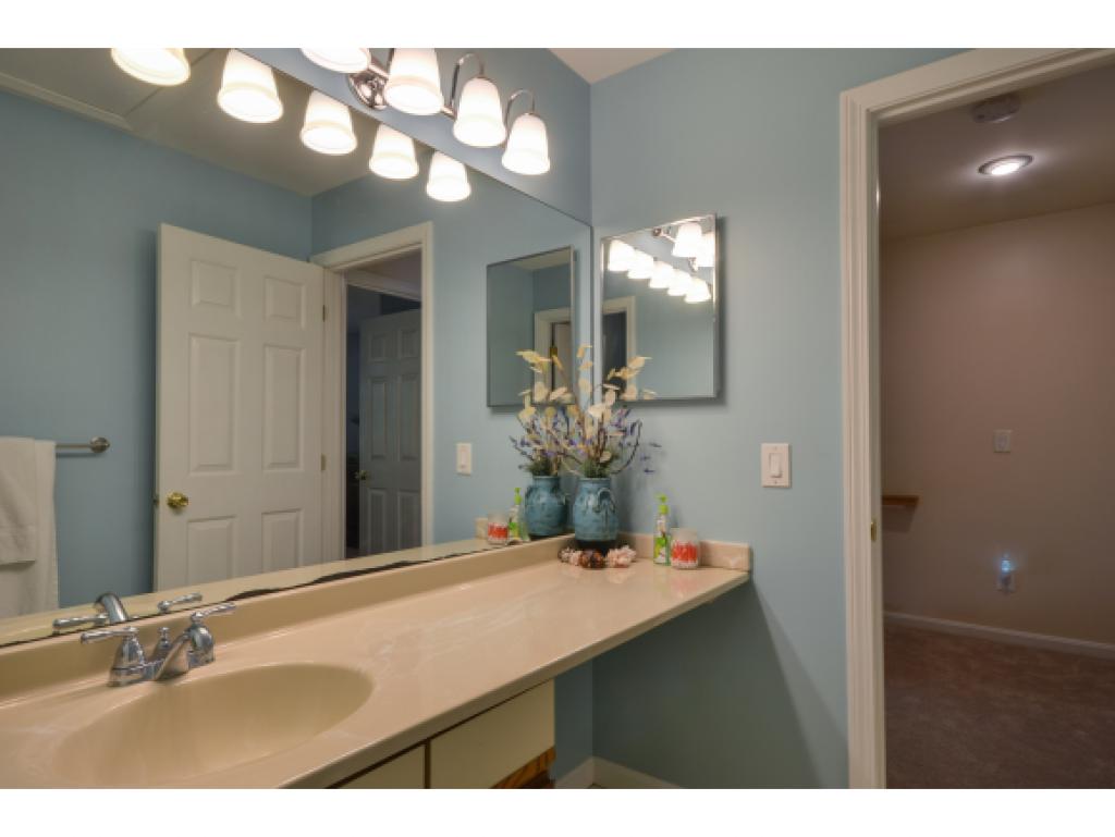60 Starbird Road, Unit B Jericho, VT 05465 - Photo 12 of 20 Gallery Image 12