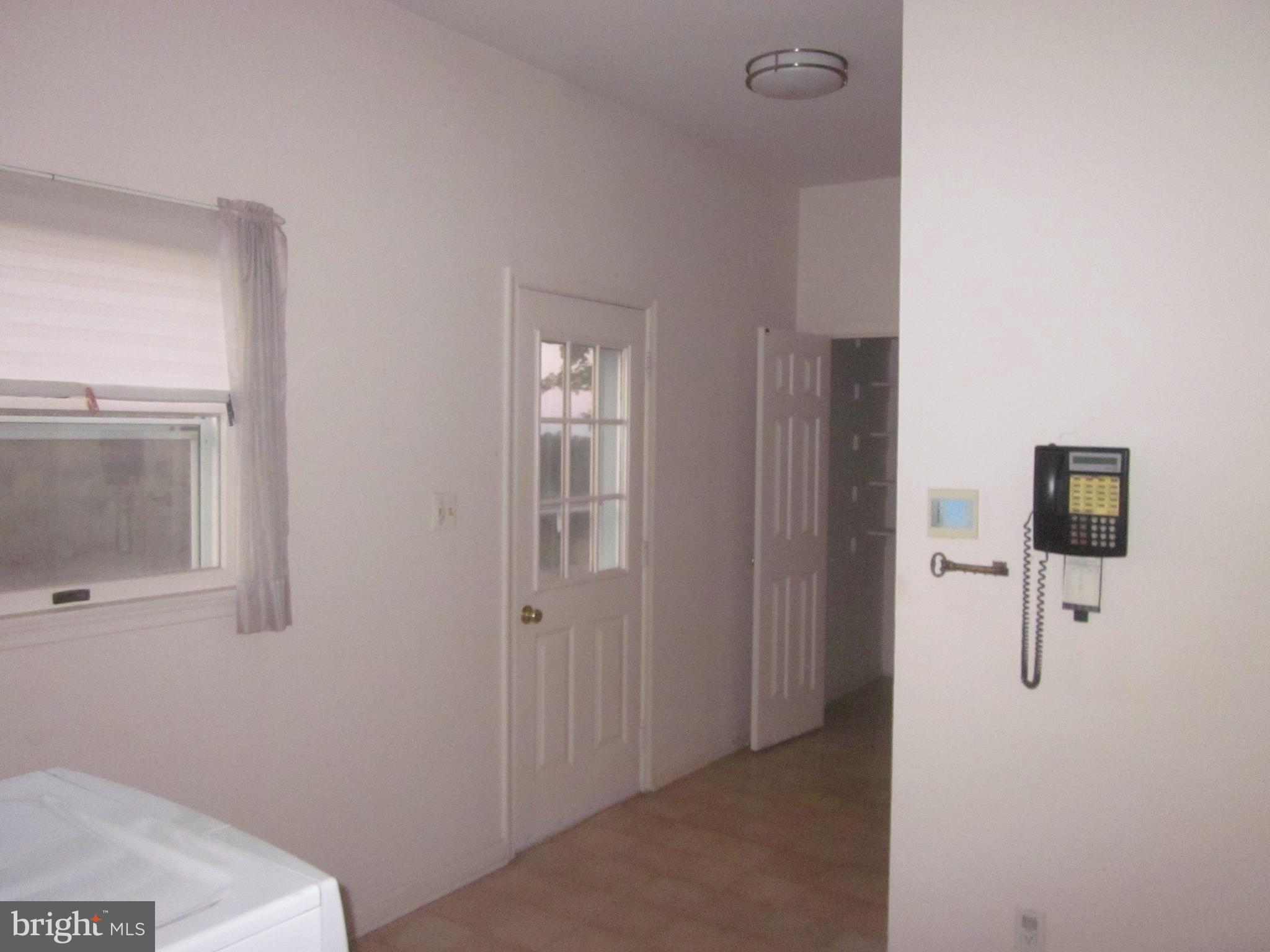 18766 Woodburn Road Leesburg, VA 20175 - Photo 16 of 33 Laundry area