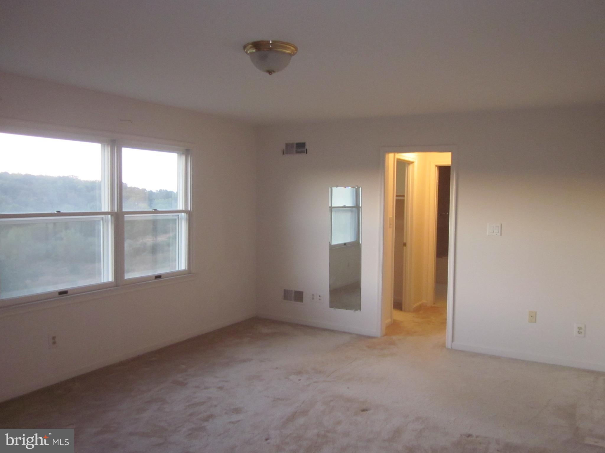 18766 Woodburn Road Leesburg, VA 20175 - Photo 27 of 33 Masterbedroom