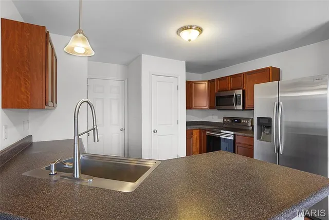 $296,000 | 2002 Chestnut Pines Court, St. Peters, MO 63376