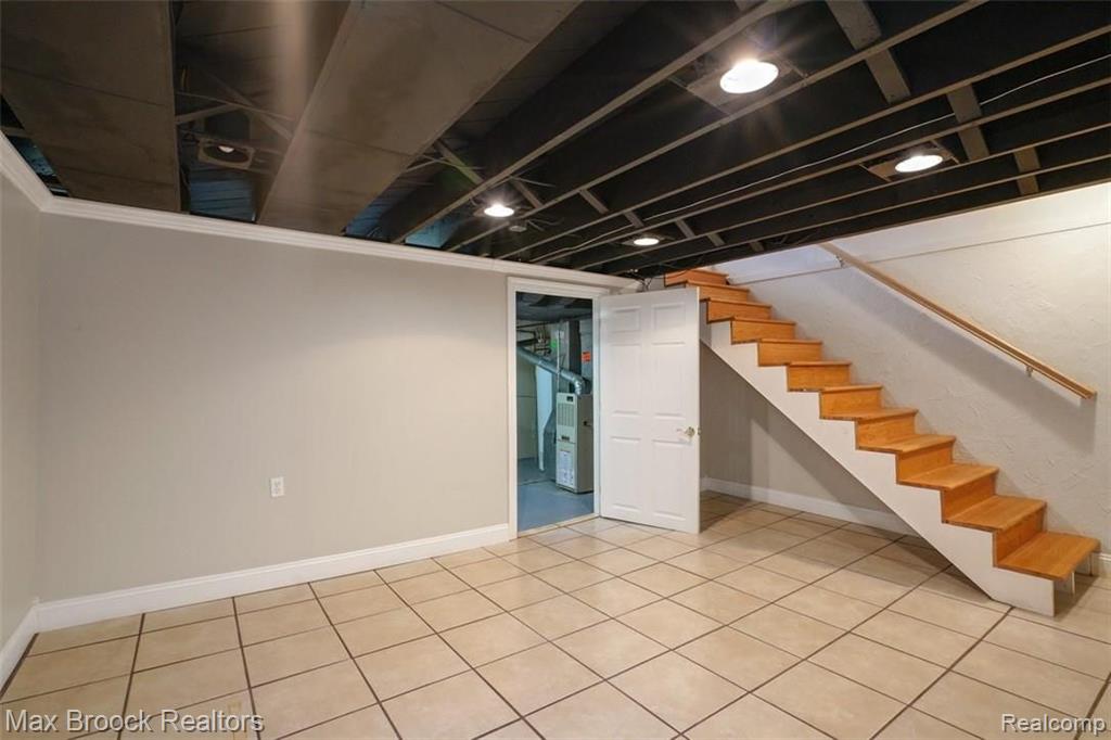 1652 Graefield Road Birmingham, MI 48009 - Photo 17 of 25