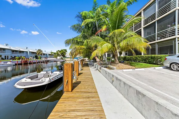 $174,999 | 4500 North Federal Highway, Unit 147F, Lighthouse Point, FL 33064