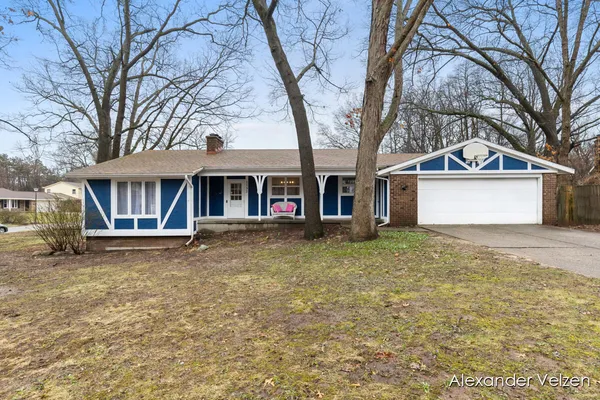 $329,900 | 1532 Andover Street Southwest, Wyoming, MI 49509