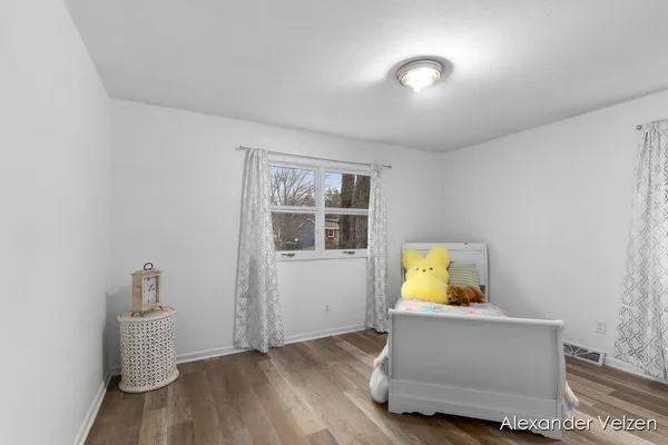 $329,900 | 1532 Andover Street Southwest, Wyoming, MI 49509