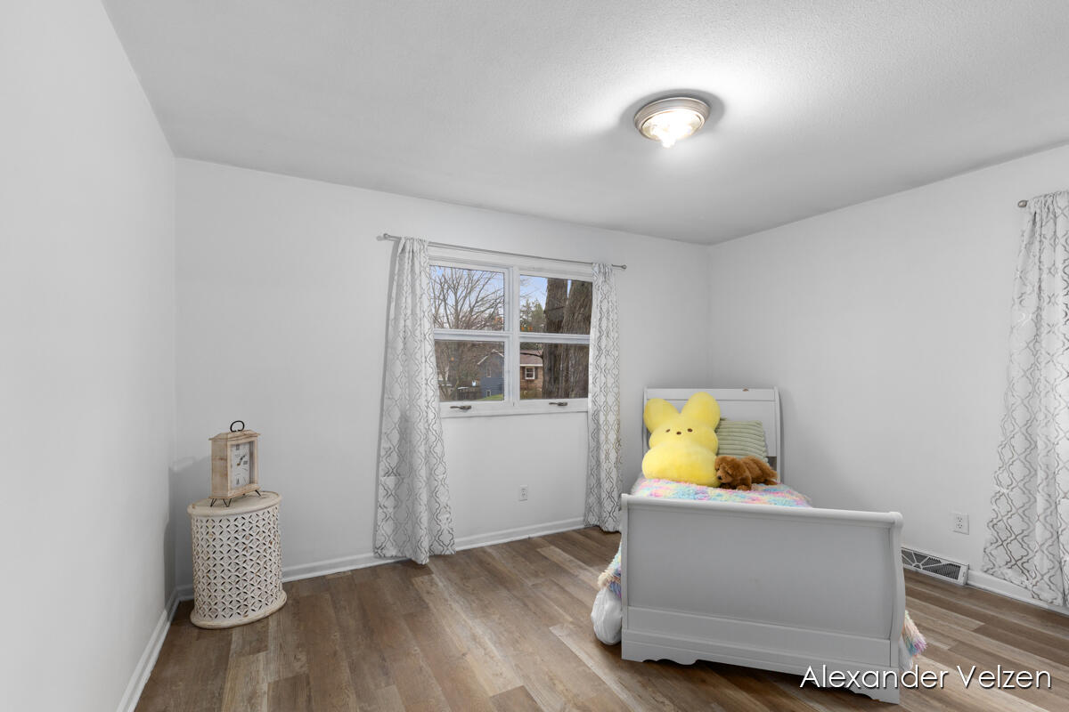 1532 Andover Street Southwest Wyoming, MI 49509 - Photo 15 of 34 IMG_1017