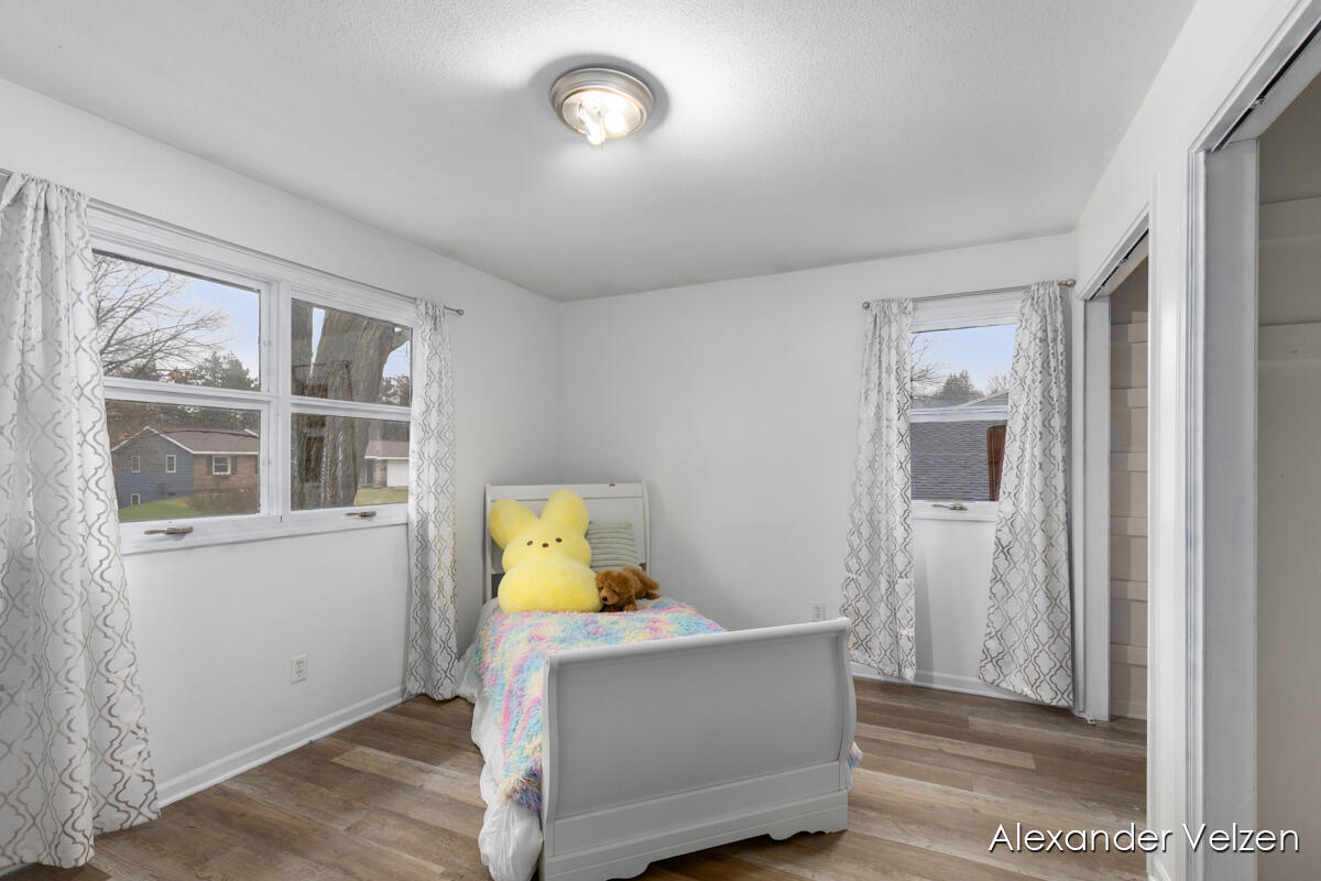 1532 Andover Street Southwest Wyoming, MI 49509 - Photo 16 of 34 IMG_1018