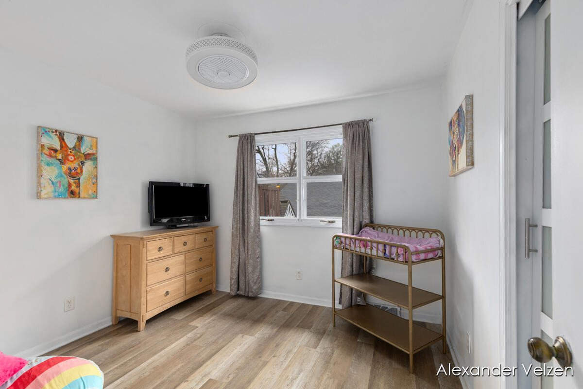 1532 Andover Street Southwest Wyoming, MI 49509 - Photo 17 of 34 IMG_1019