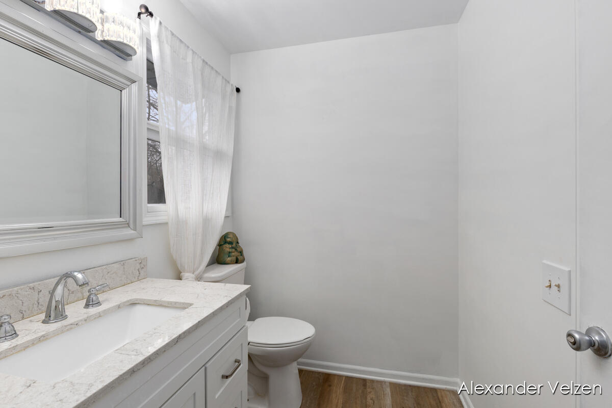 1532 Andover Street Southwest Wyoming, MI 49509 - Photo 21 of 34 IMG_1023