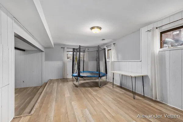 $329,900 | 1532 Andover Street Southwest, Wyoming, MI 49509