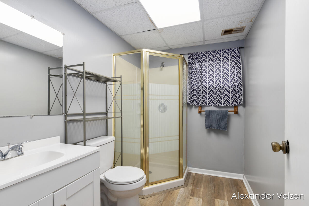 1532 Andover Street Southwest Wyoming, MI 49509 - Photo 27 of 34 IMG_1029