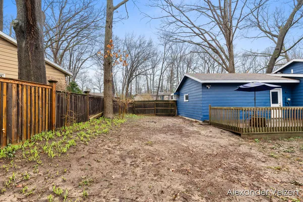 $329,900 | 1532 Andover Street Southwest, Wyoming, MI 49509