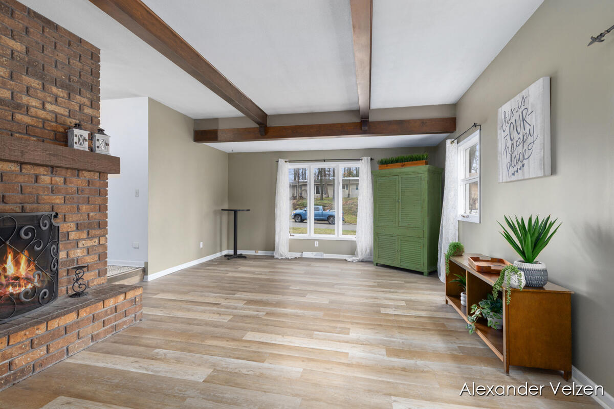 1532 Andover Street Southwest Wyoming, MI 49509 - Photo 4 of 34 IMG_1006