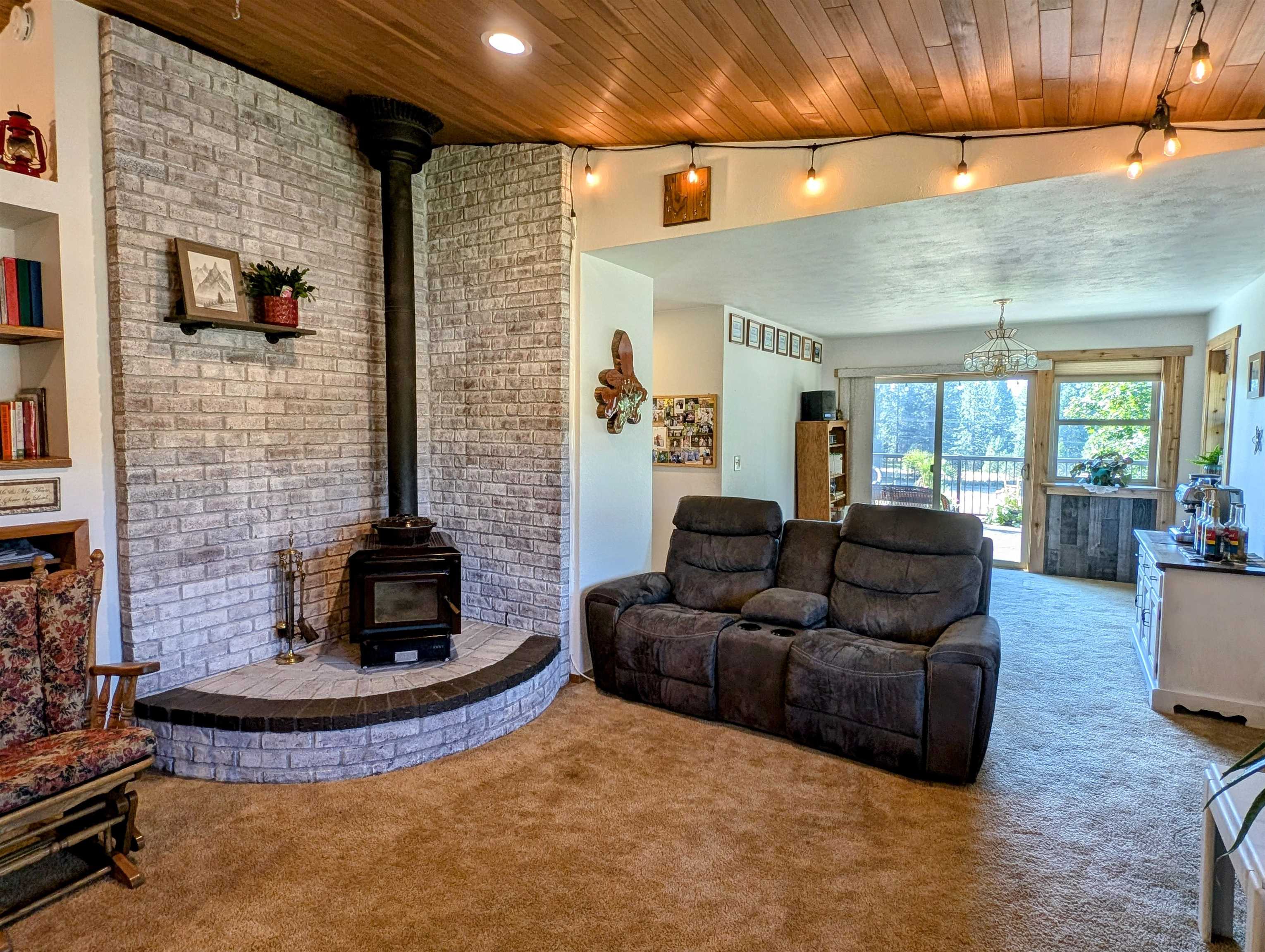 4738 Price Road Clayton, WA 99110 - Photo 7 of 50