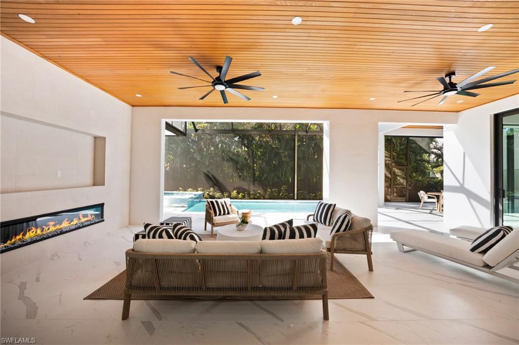 135 7th Street North Naples, FL 34102 - Photo 6 of 50