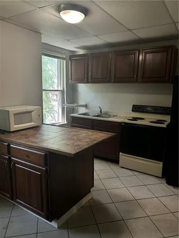 $1,100 | 180 Oneida Street, Pittsburgh, PA 15211