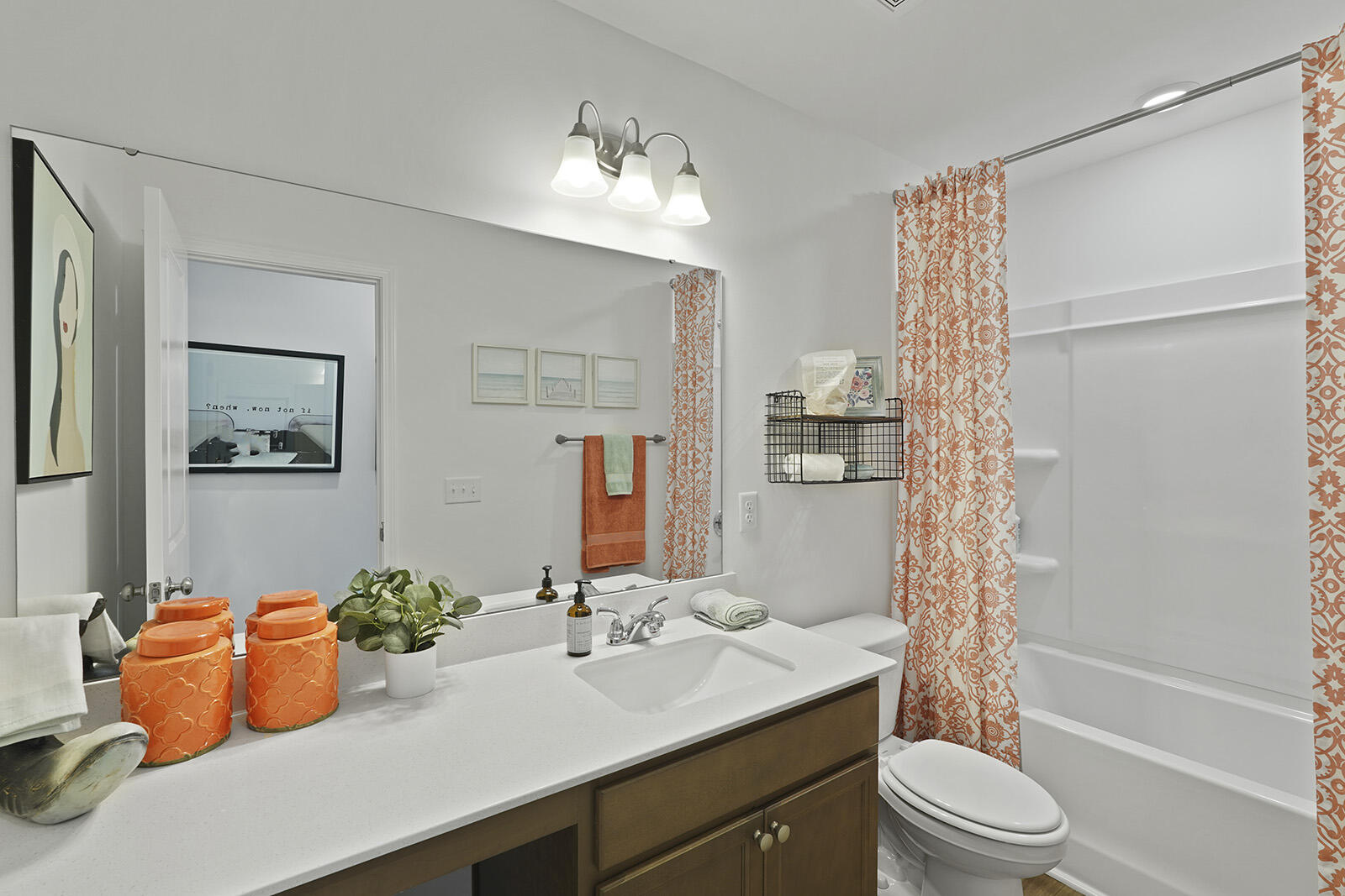 83 Par Three Court Manning, SC 29102 - Photo 12 of 23 Bathroom -