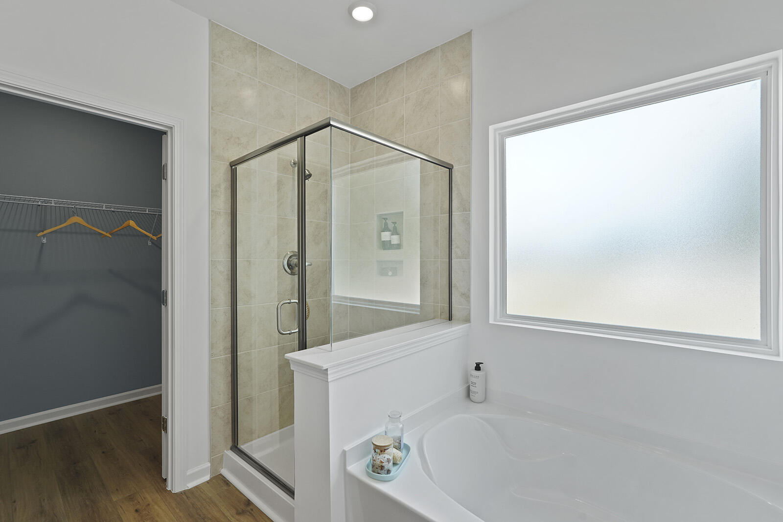 83 Par Three Court Manning, SC 29102 - Photo 17 of 23 Primary Bathroom -