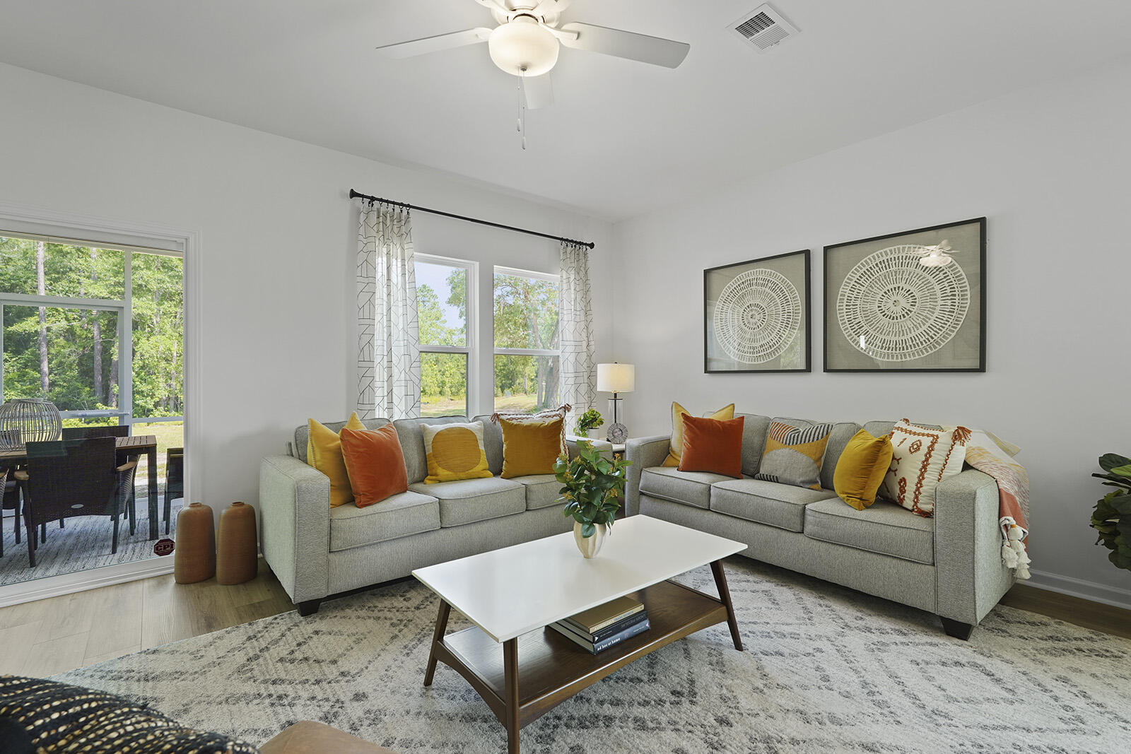 83 Par Three Court Manning, SC 29102 - Photo 5 of 23 Great Room 3 -