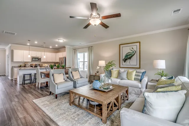 $330,000 | 83 Par Three Court, Manning, SC 29102