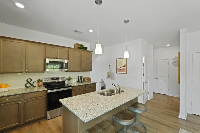 $330,000 | 83 Par Three Court, Manning, SC 29102