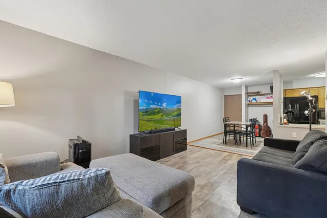 $125,000 | 221 Grand Avenue West, Unit 306, South St. Paul, MN 55075