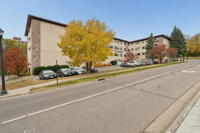 $125,000 | 221 Grand Avenue West, Unit 306, South St. Paul, MN 55075