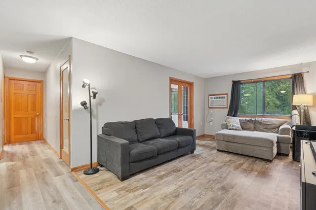 $125,000 | 221 Grand Avenue West, Unit 306, South St. Paul, MN 55075