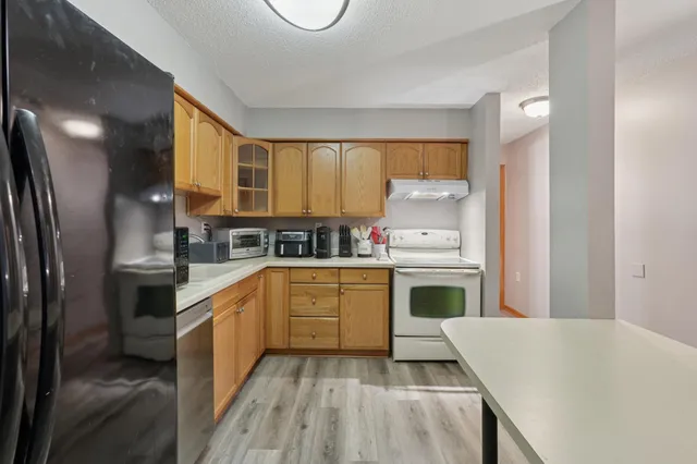 $125,000 | 221 Grand Avenue West, Unit 306, South St. Paul, MN 55075