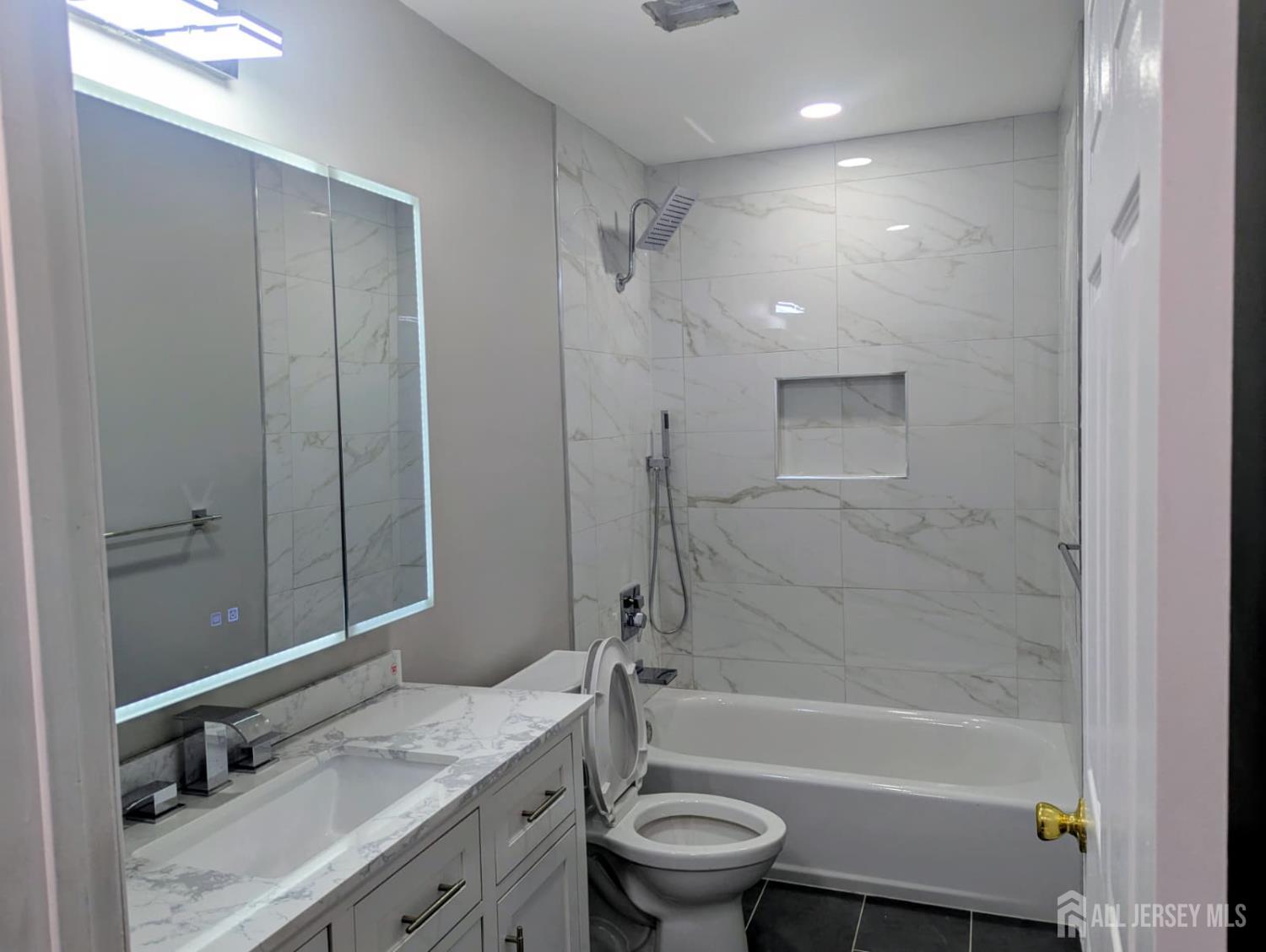 259 Retta Court Piscataway, NJ 08854 - Photo 13 of 20