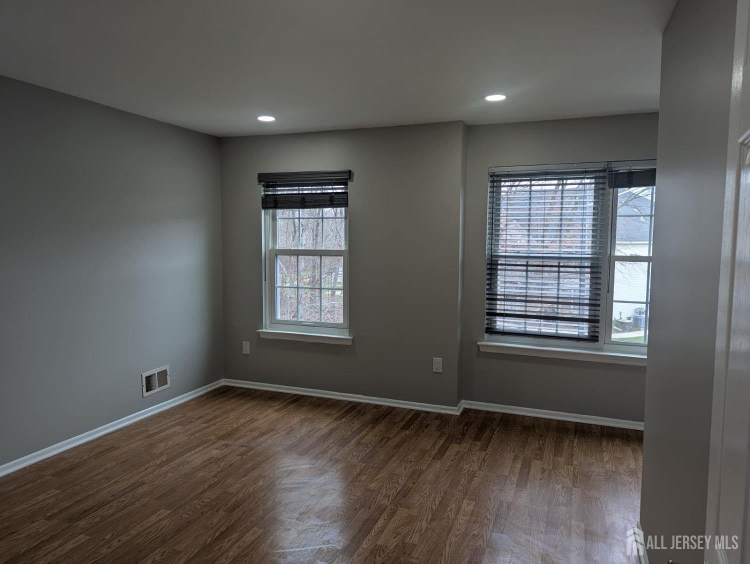 259 Retta Court Piscataway, NJ 08854 - Photo 16 of 20