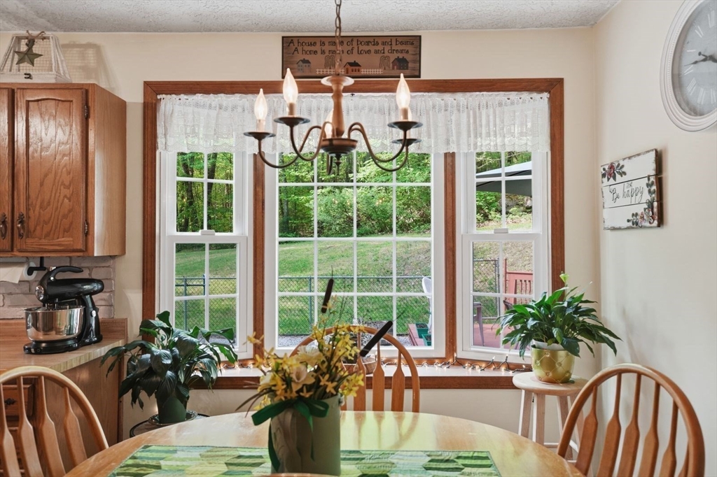 180 Oxford Road Charlton, MA 01507 - Photo 24 of 42
