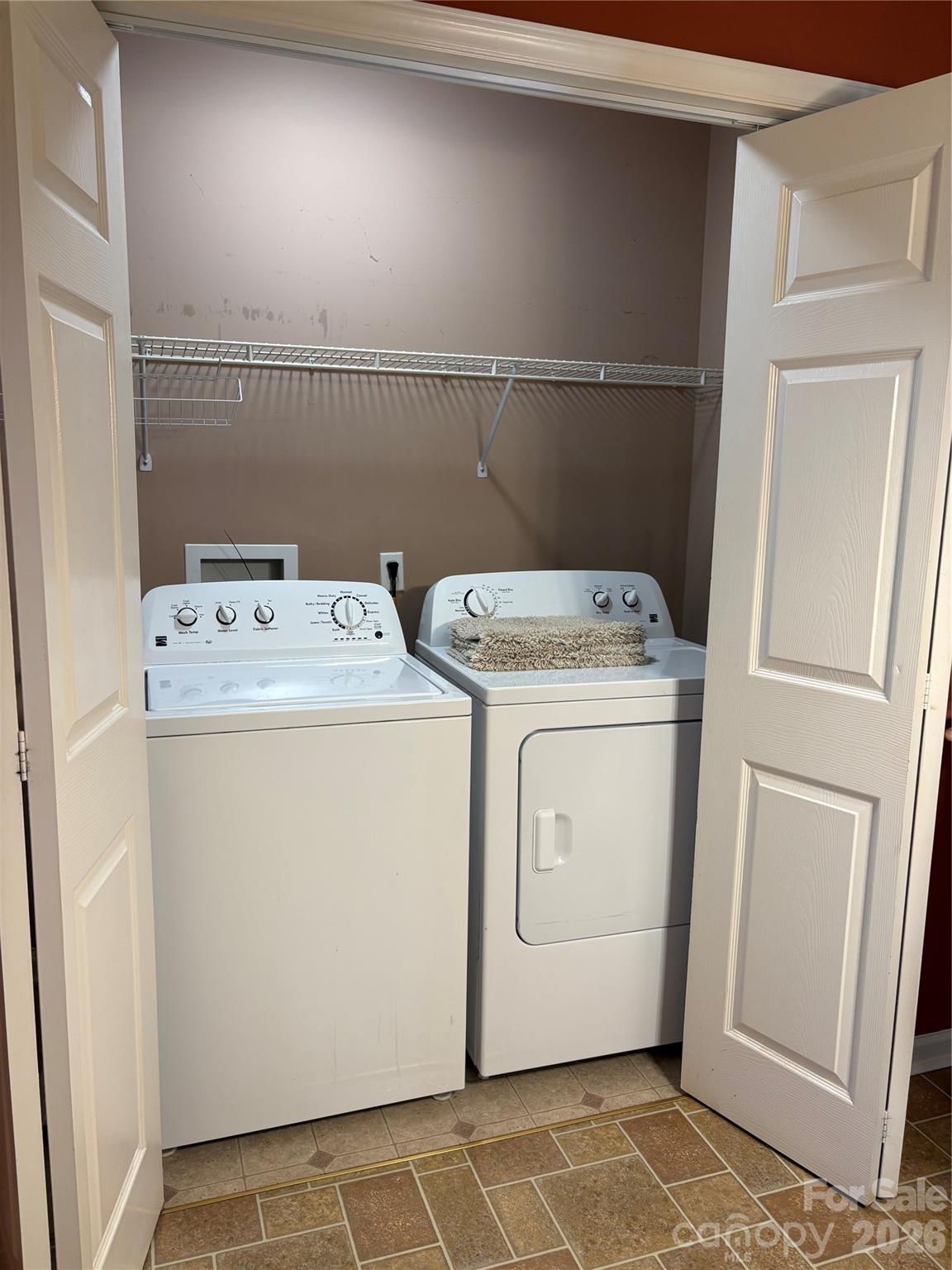 275 Holiday Road Lancaster, SC 29720 - Photo 3 of 8 a utility room with dryer and washer