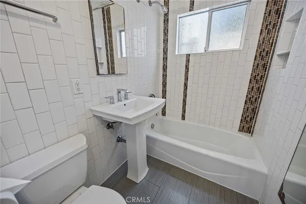 $2,200,000 | 502 Westminster Avenue, Venice, CA 90291