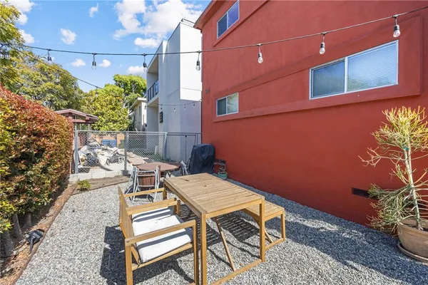 $2,200,000 | 502 Westminster Avenue, Venice, CA 90291
