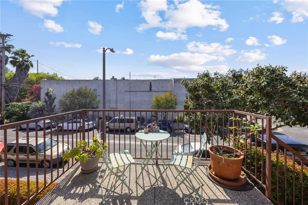 $2,200,000 | 502 Westminster Avenue, Venice, CA 90291