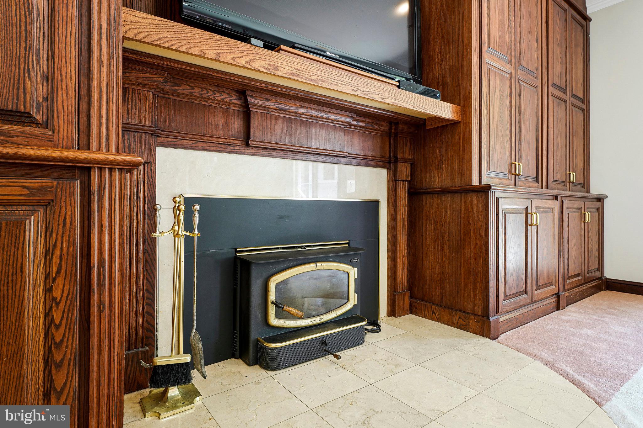 8652 Tuttle Road Springfield, VA 22152 - Photo 32 of 102