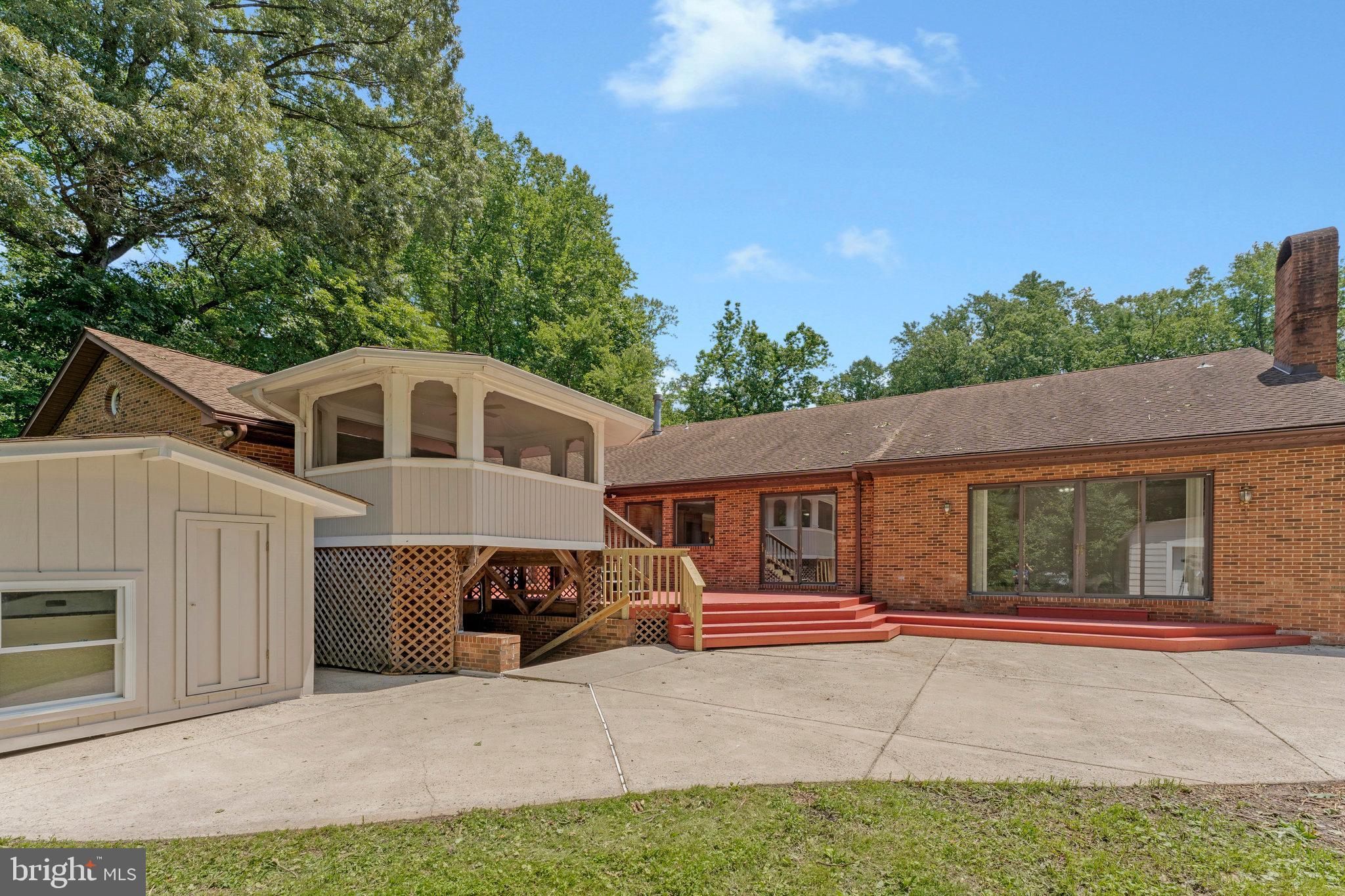 8652 Tuttle Road Springfield, VA 22152 - Photo 85 of 102