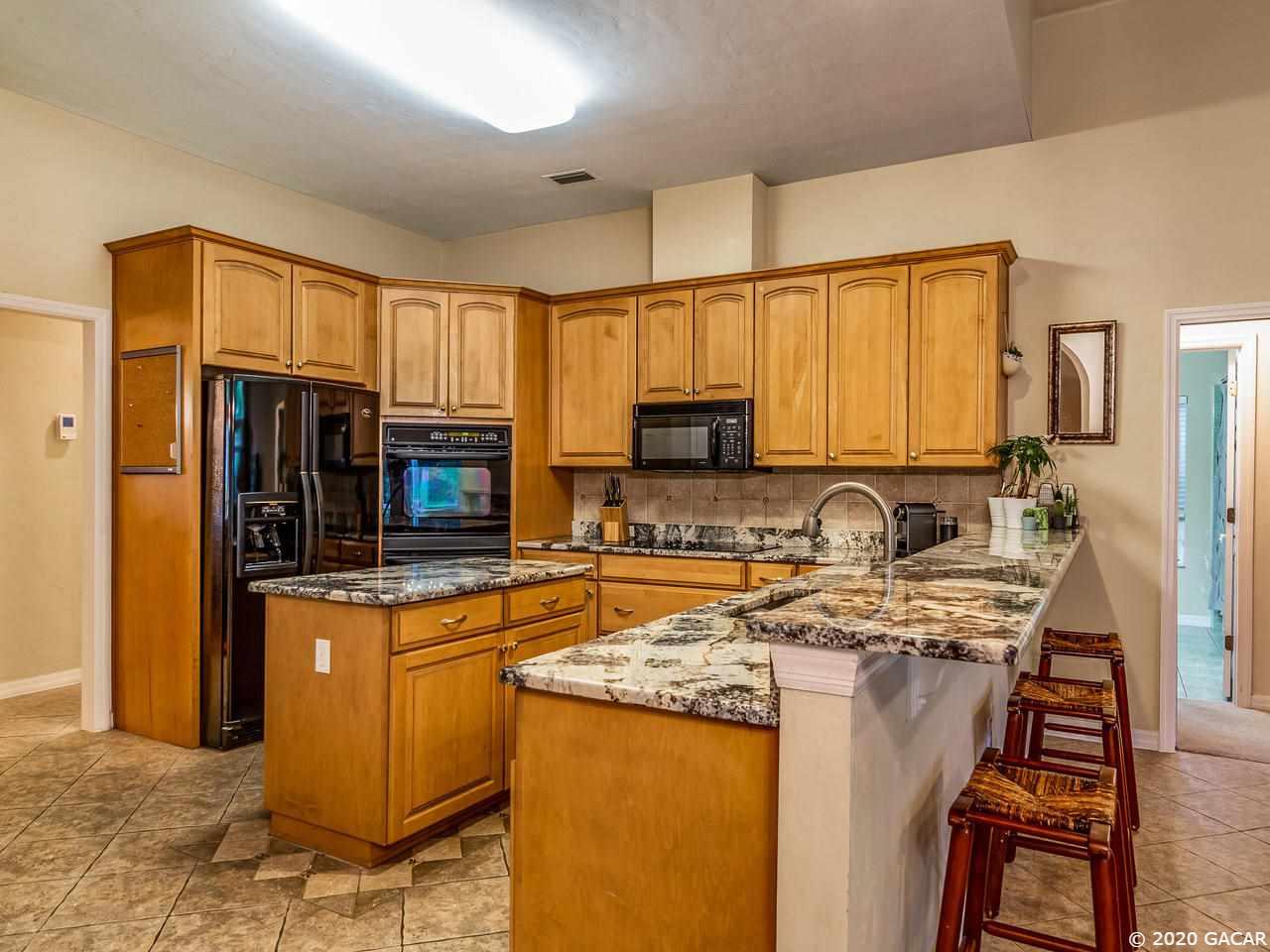 10416 Southwest 17th Place Gainesville, FL 32607 - Photo 8 of 30 Gallery Image 8