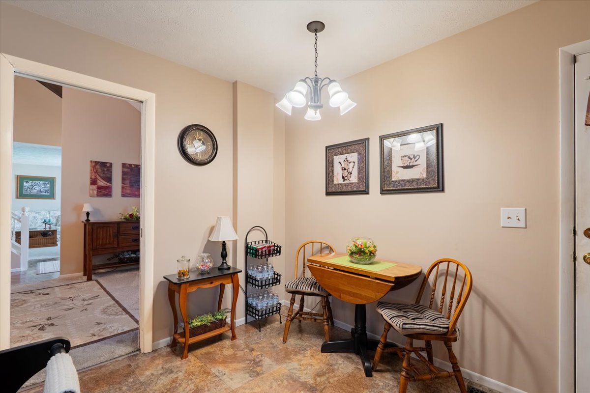 5 Devon Road Bloomington, IL 61704 - Photo 13 of 42